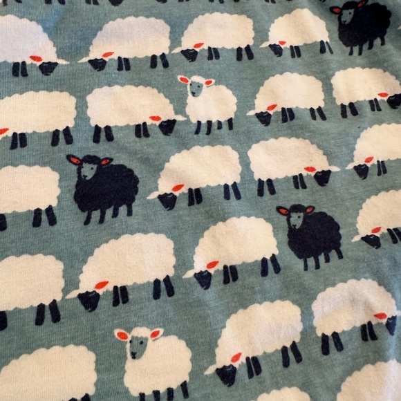 Hanna Andersson White Sheep & Black Sheep Tank Onesie Size 3-6 Months - Picture 3 of 9